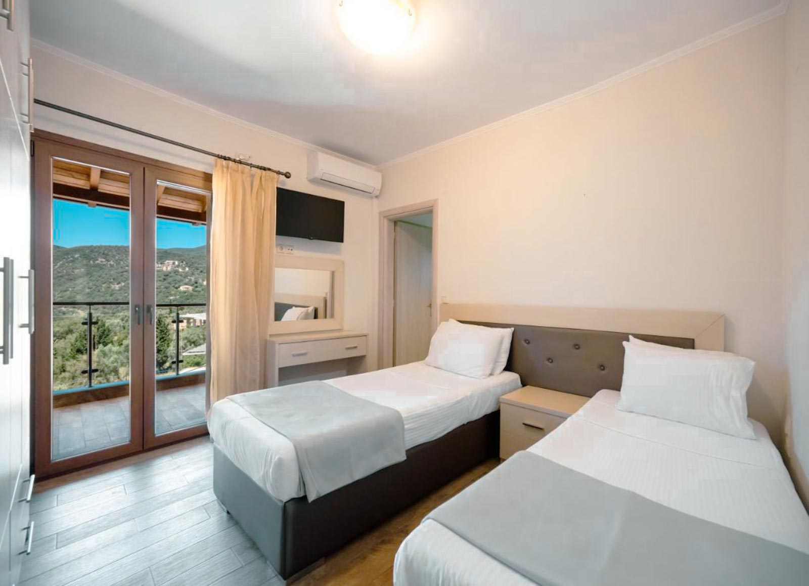 Twin Bedroom with Mountain View